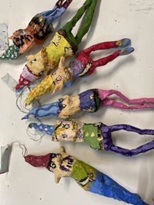 papier mâché avec les maternelles